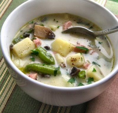Ciorba cu kaizer, fasole verde si omleta Ciorba cu kaizer, fasole verde si omleta